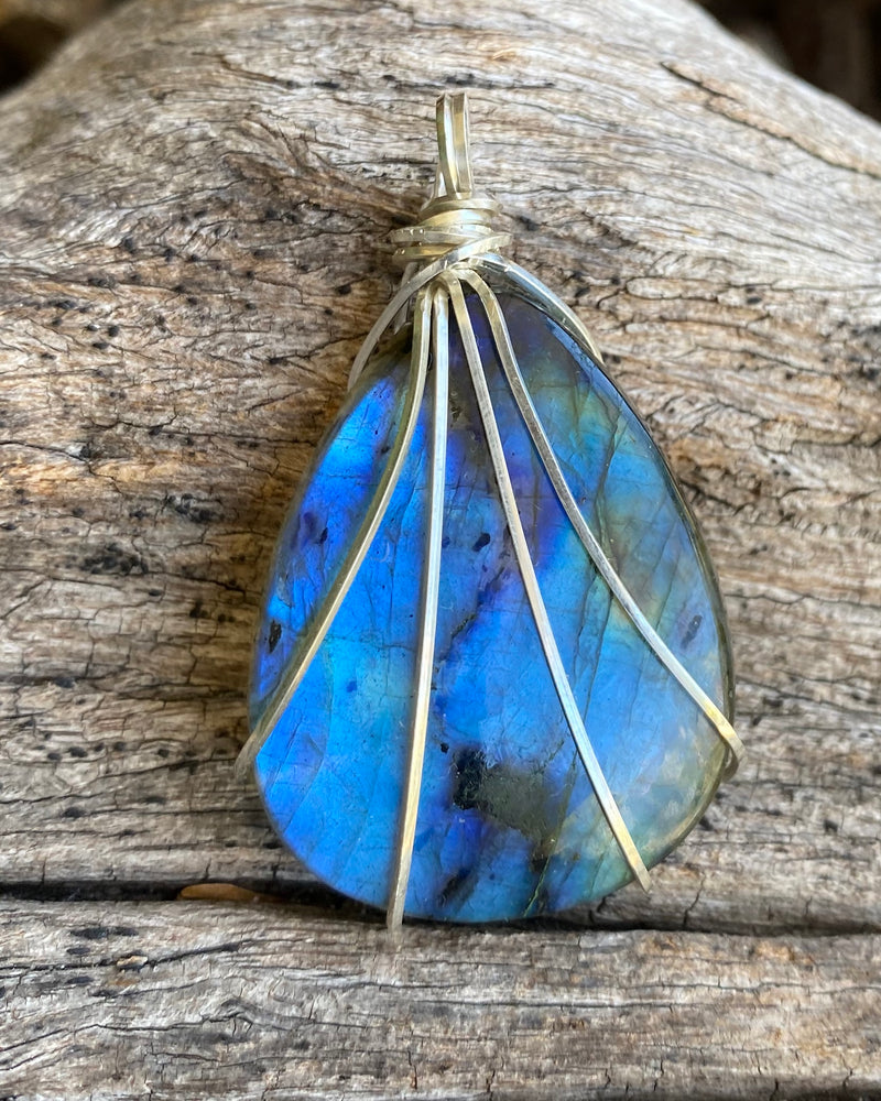 Labradorite pendant necklace