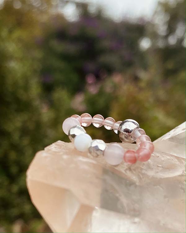 Tridacna & Rose Quartz Elastic Ring